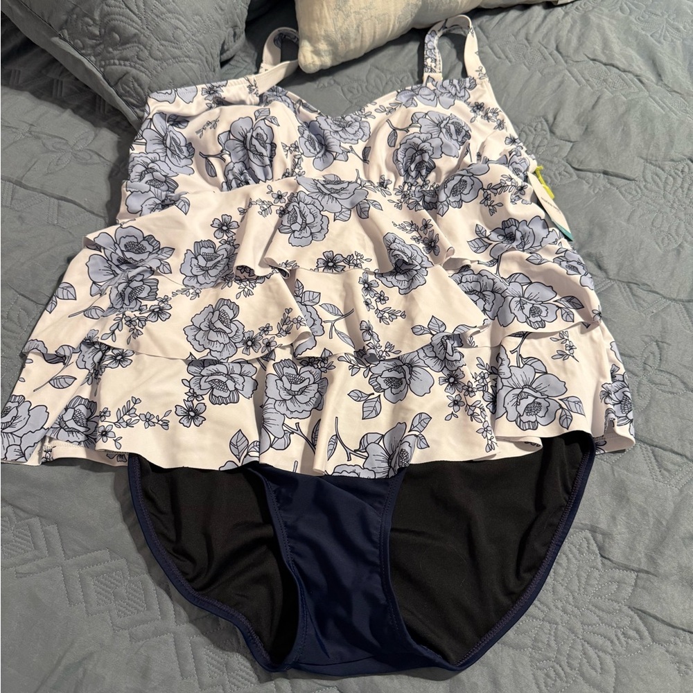 Floral Print One Piece Swimsuit 2XL NWT